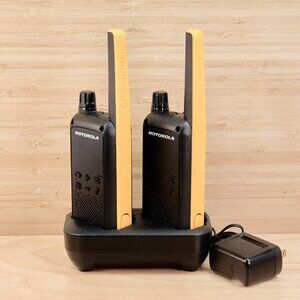 Motorola T471 Talkabout Two Way Radio Set of 2 with Charger Dock